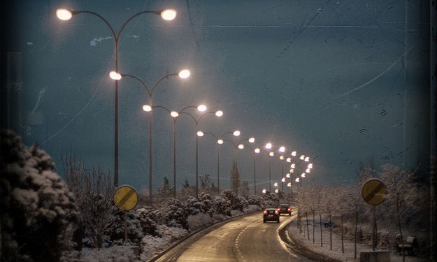 carretera iluminada