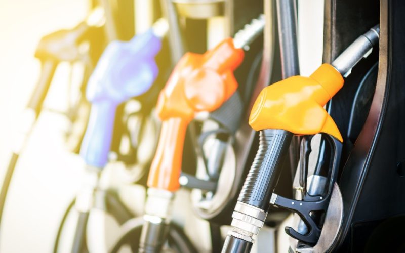 Te informamos sobre las particularidades de los coches diésel y gasolina.