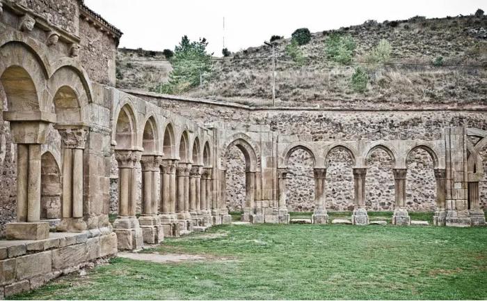 6 pueblos con leyendas en España para Halloween