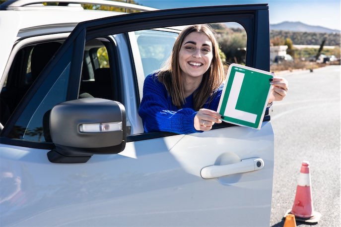 Calcular el suplemento que tendrás que pagar por añadir a un segundo conductor novel en tu seguro de coche está al alcance de este post.